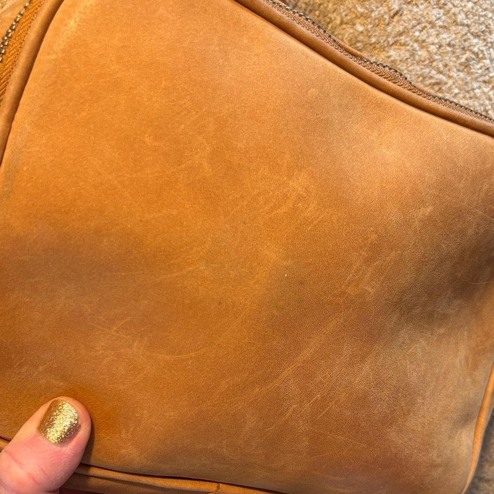 Duluth Trading Co. Tan Leather Crossbody Bag - Picture 11 of 16